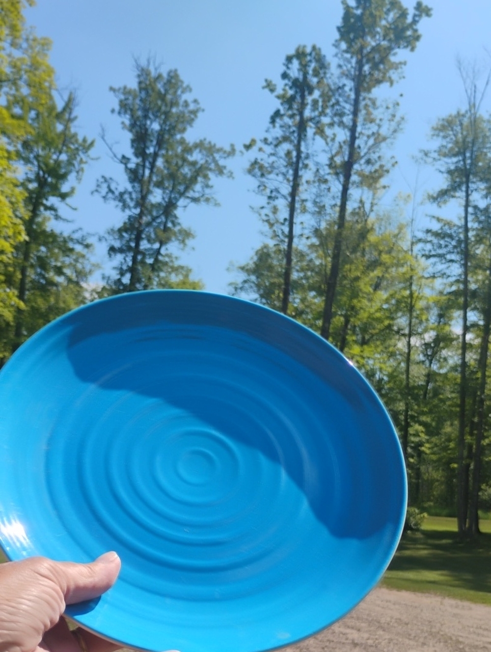 222 5th Bloomingdales Turquoise NIB DINNER PLATES   Large 11"